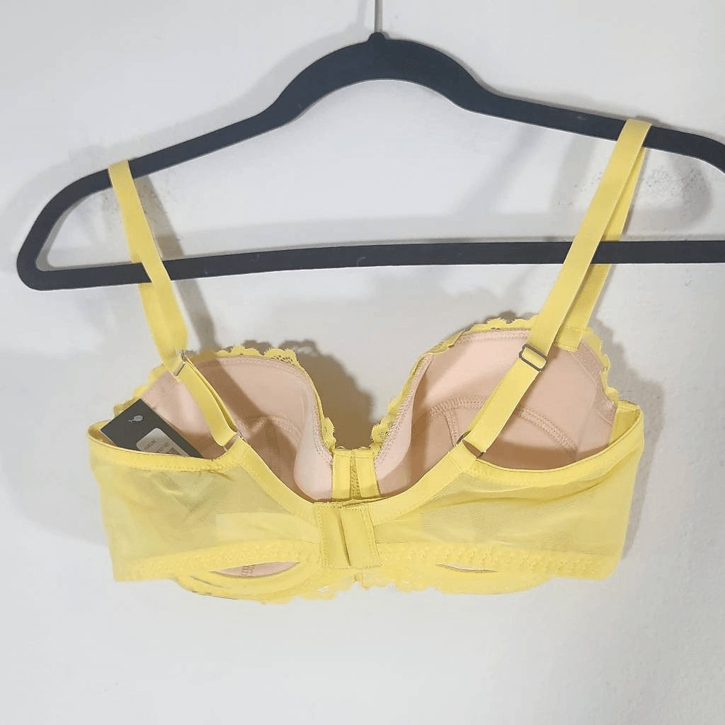 Frederick's of Hollywood Butter Yellow Balconette Bra Size 32D NWT Lingerie Show