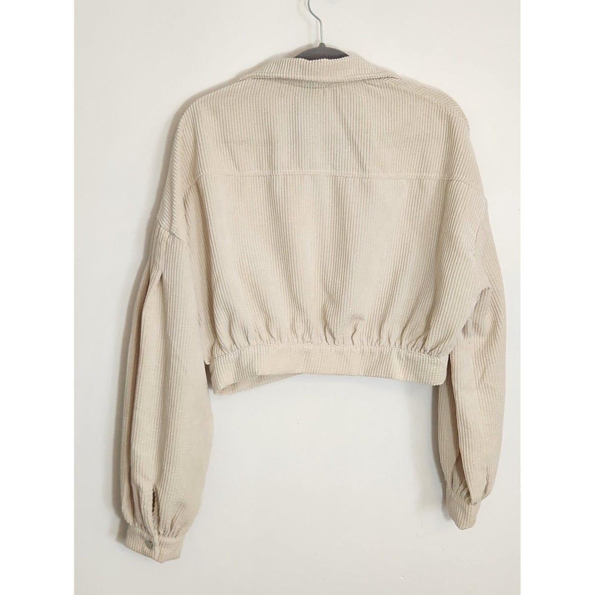 SHEIN Cream Corduroy Cropped Jacket Size Small Chest Pockets