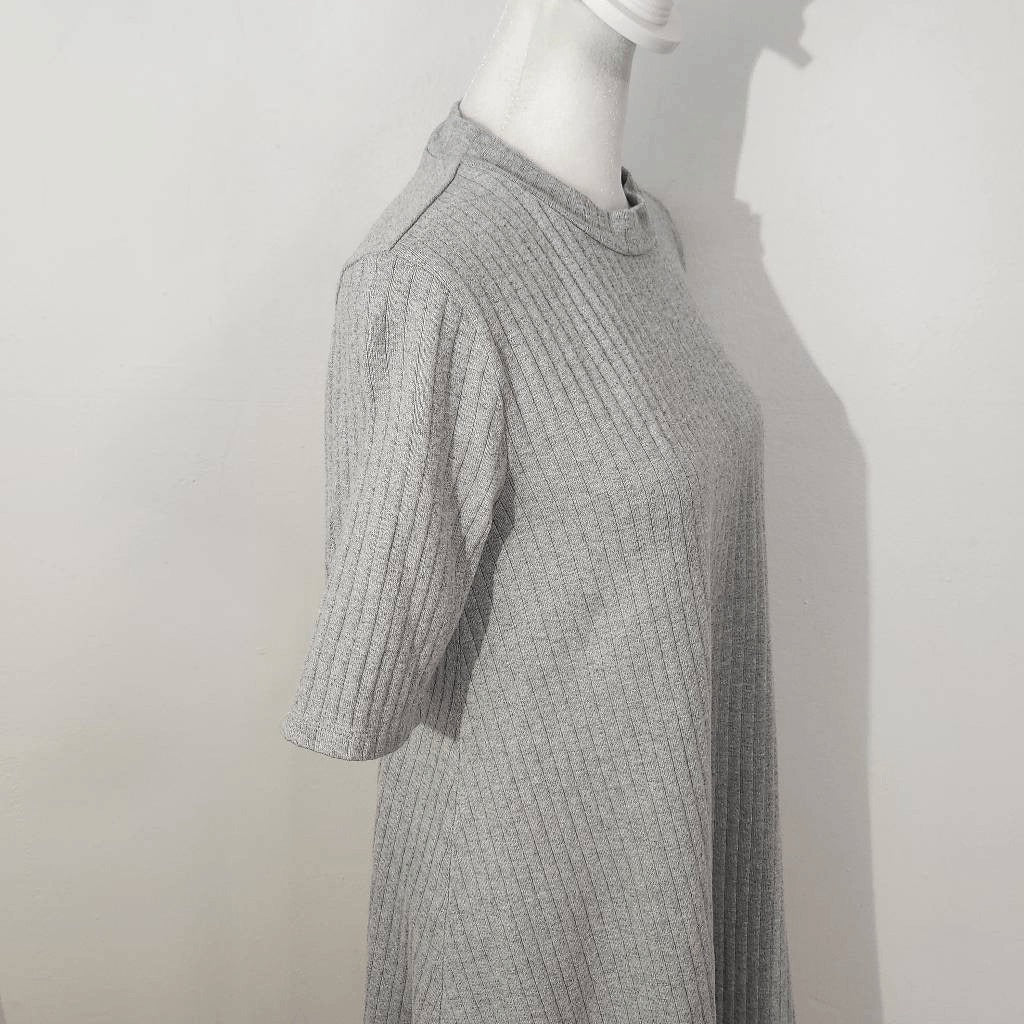 Uniqlo Gray Mock Turtleneck Ribbed Knit Dress Size Medium Gray Mini Dress