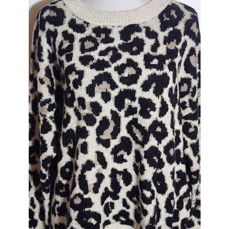 Vince Camuto Womens Cream Leopard Print Fuzzy Sweater Size Medium