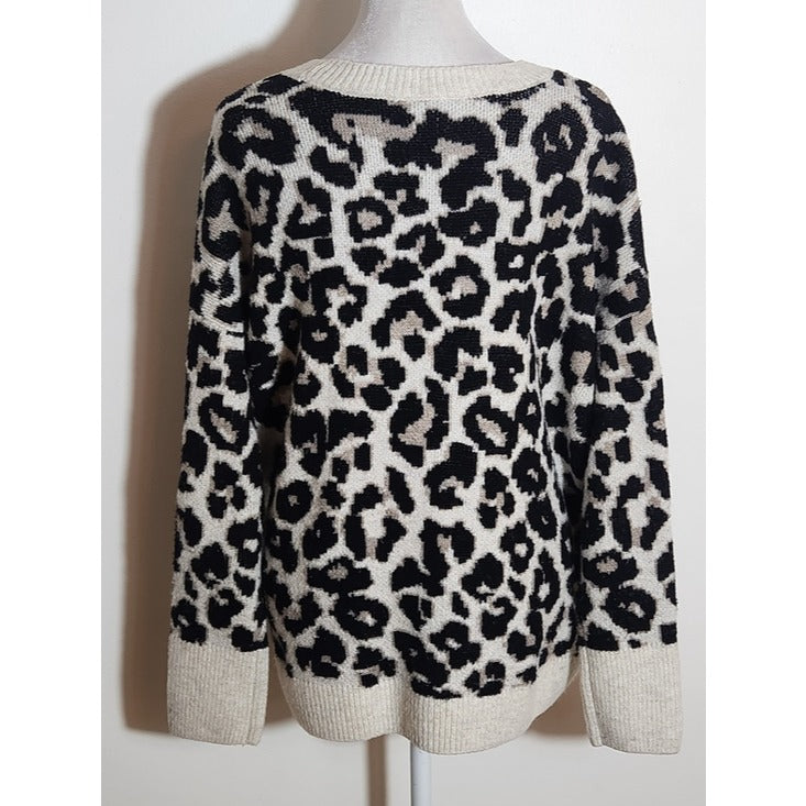 Vince Camuto Womens Cream Leopard Print Fuzzy Sweater Size Medium