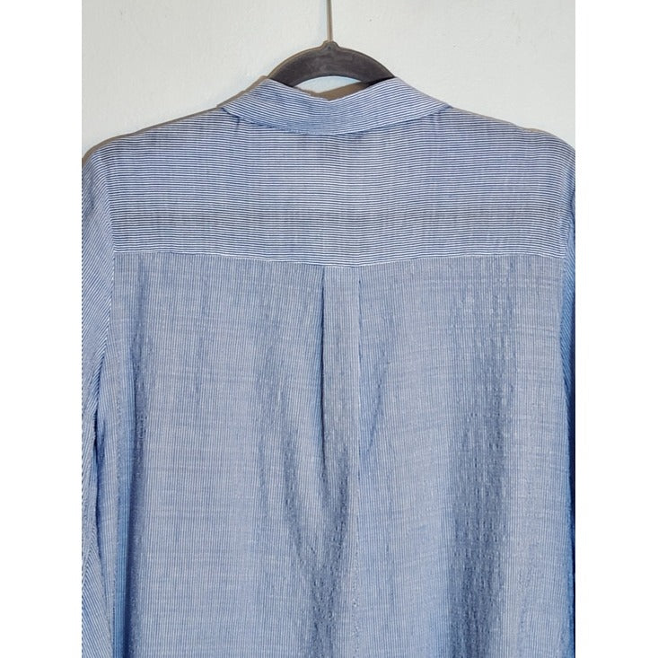 Fortune + Ivy Light Blue Textured Stripe Button Down Shirt Size Large