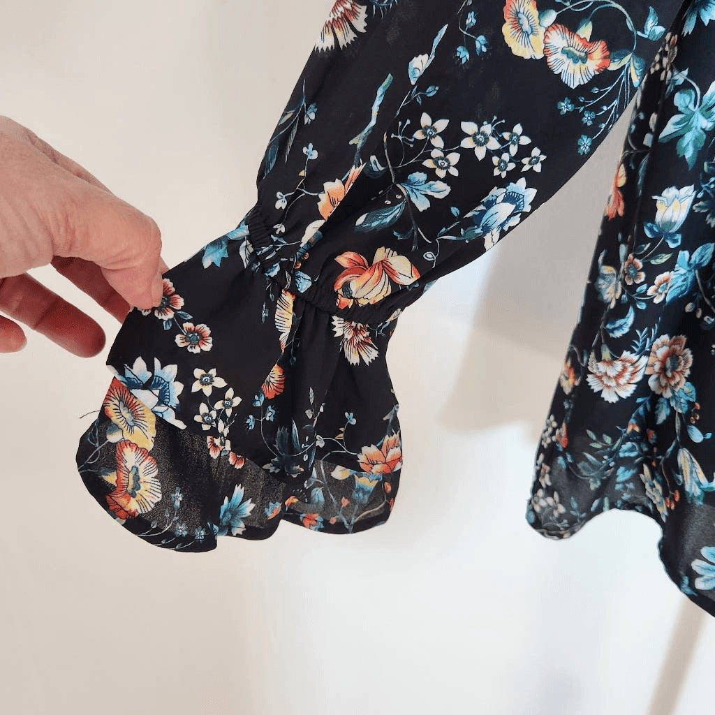 Counterparts Black Floral Blouse Size Medium Floral Peasant Blouse