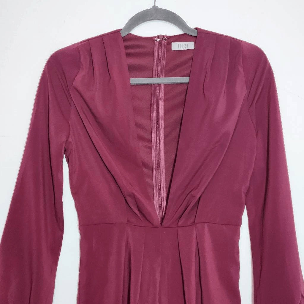 Tobi Oxblood Long Sleeve Short Romper with Deep V-Neck Size Small