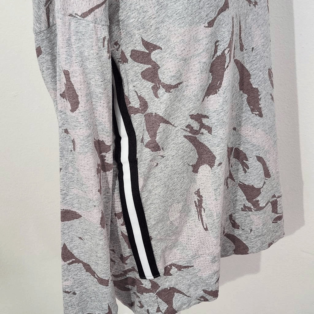 Calvin Klein Gray Athletic Tee Size Medium Gray and Pink Print Long Sleeve Tee