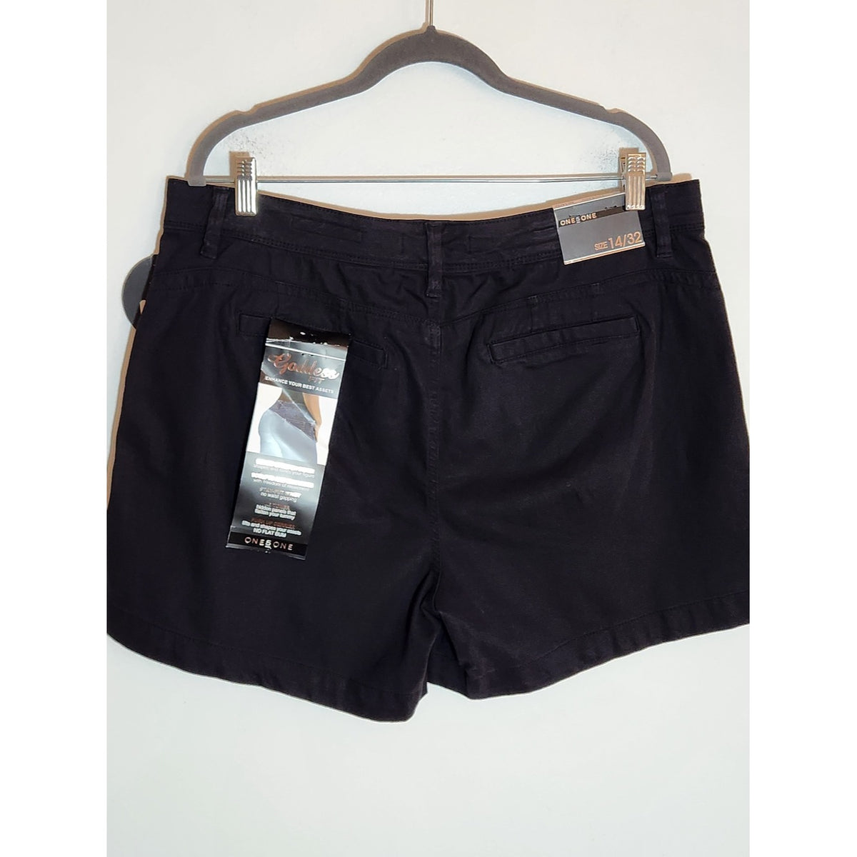 One 5 One Black Goddess Fit Chino Shorts NWT Size 14