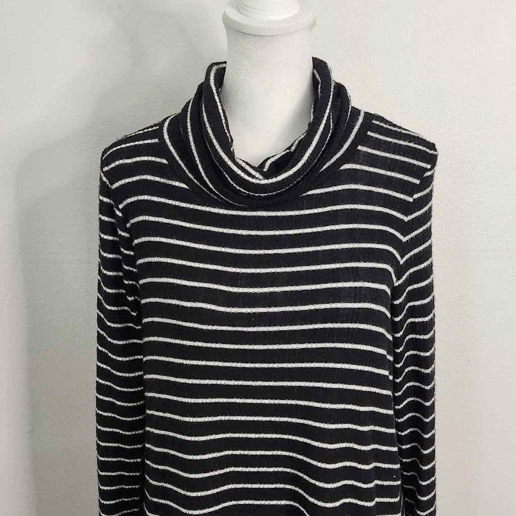 Everleigh Black Stripe Turtleneck Sweater NWT Size XS Soft Striped Sweater