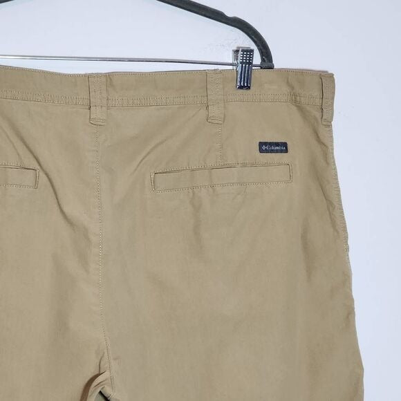 Columbia Men's Khaki Shorts Size 42 Preppy Mens Khaki Chino Shorts