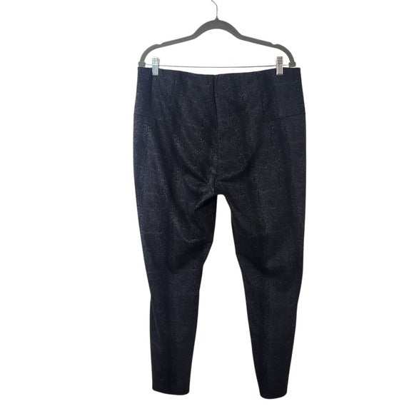 89th + Madison Black and Gray Snakeskin Print Skinny Pants Size XL