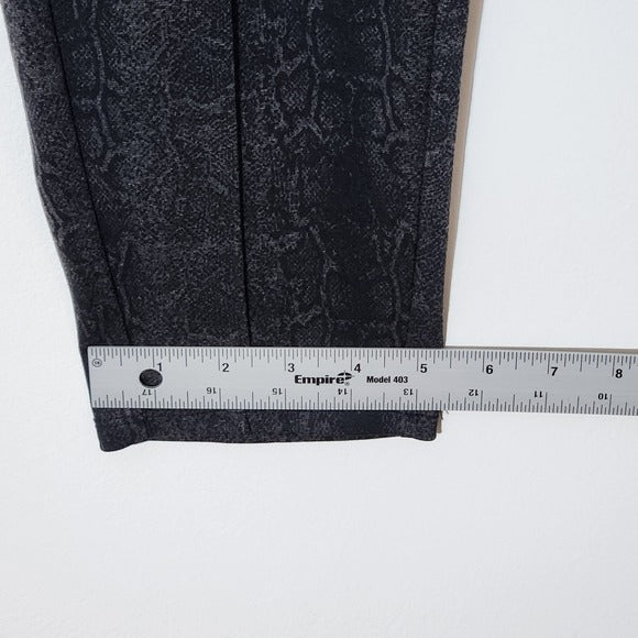 89th + Madison Black and Gray Snakeskin Print Skinny Pants Size XL