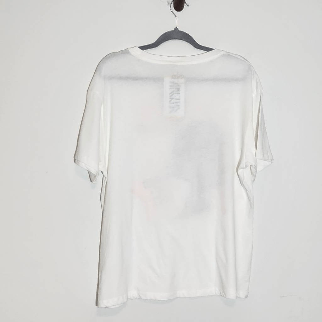 Aretha Franklin T-Shirt NWT Size Medium White Short Sleeve Aretha Franklin Tee
