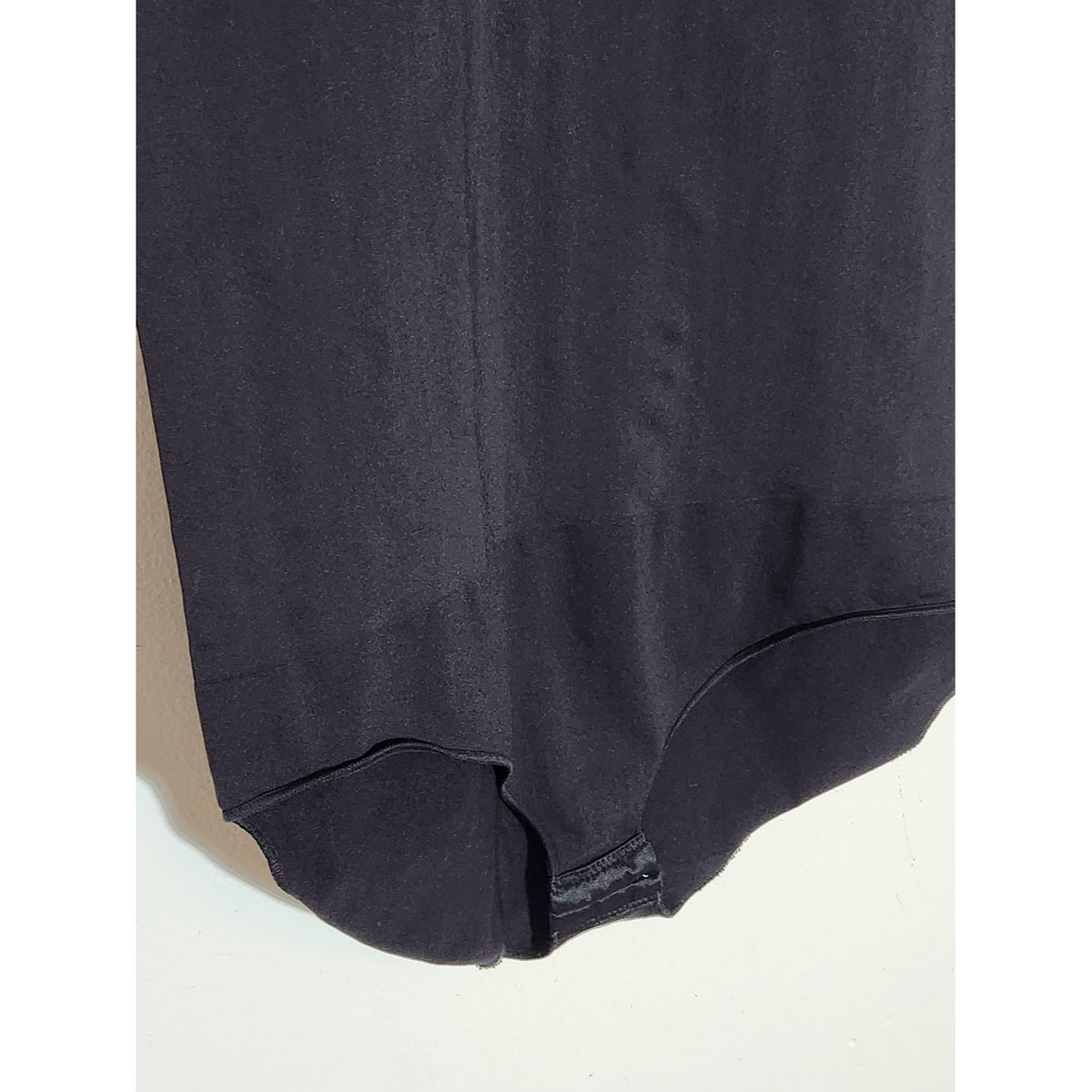Spanx Black Sleeveless Shapewear Bodysuit Size 2X Flaw