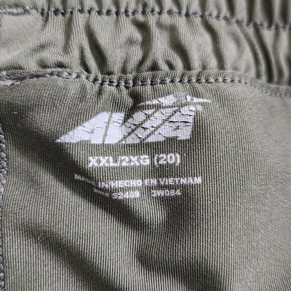 Avia Green Athletic Shorts Size XXL Plus Size Army Green Workout Shorts