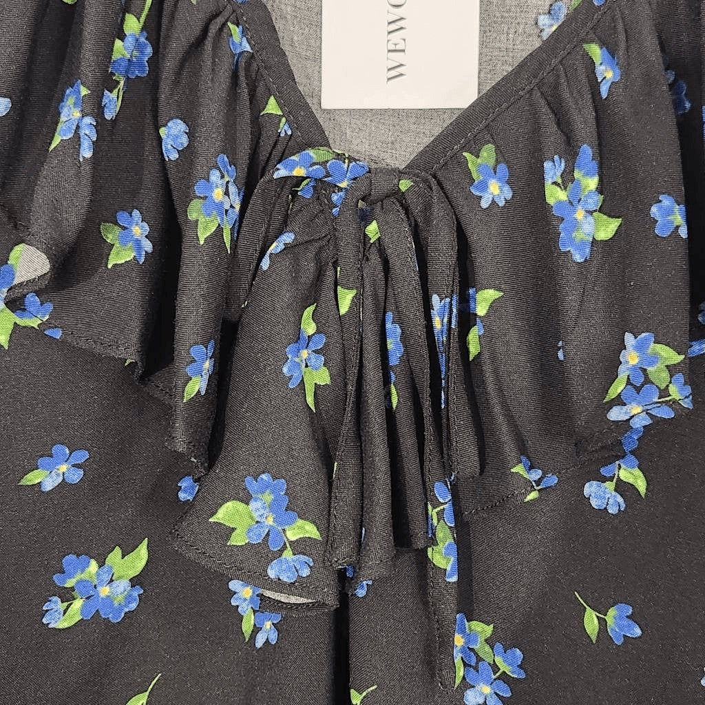 WeWoreWhat Black Floral Cropped Blouse NWT Size Large Boho Floral Blouse