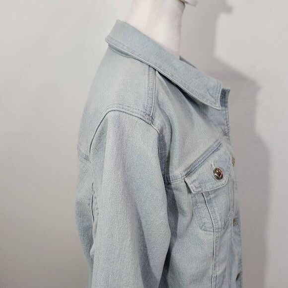 Liz Claiborne Denim Jacket Size Medium Light Wash Jean Jacket Trucker Jacket