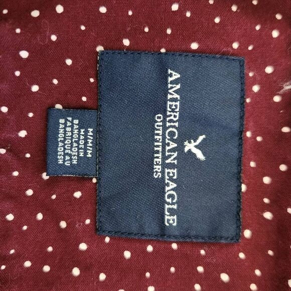 American Eagle Burgundy Buttondown Shirt Size Medium Polka Dot Button-Up Shirt