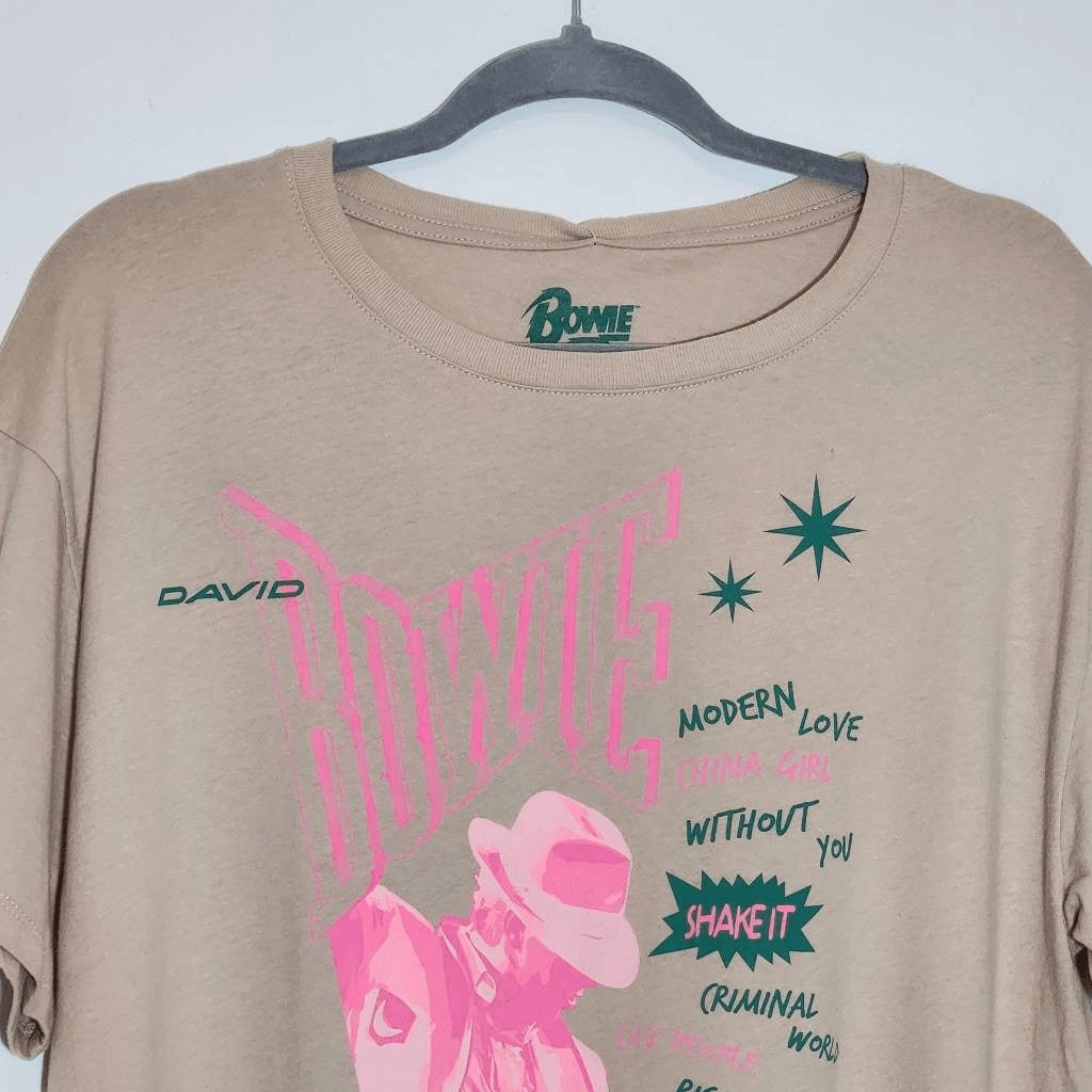 David Bowie T-Shirt NWT Size Large Tan Short Sleeve David Bowie Let's Dance Tee