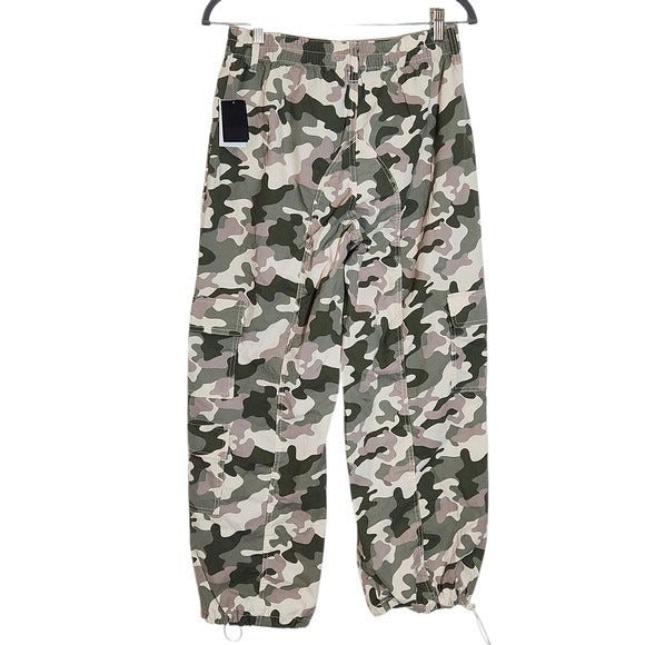 Celebrity Pink Camouflage Cargo Pants NWT Size Small Green Camo Pants