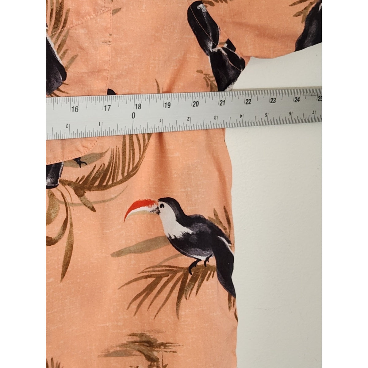 Old Navy Coral Toucan Print Short Sleeve Button Down Shirt Size Large