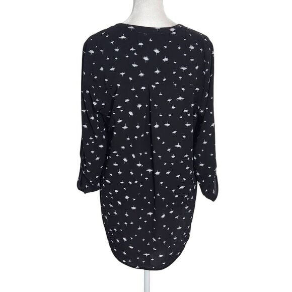 Daniel Rainn Black and White Dandelion Print Blouse Size Small High Low Blouse