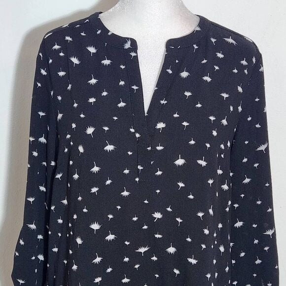 Daniel Rainn Black and White Dandelion Print Blouse Size Small High Low Blouse