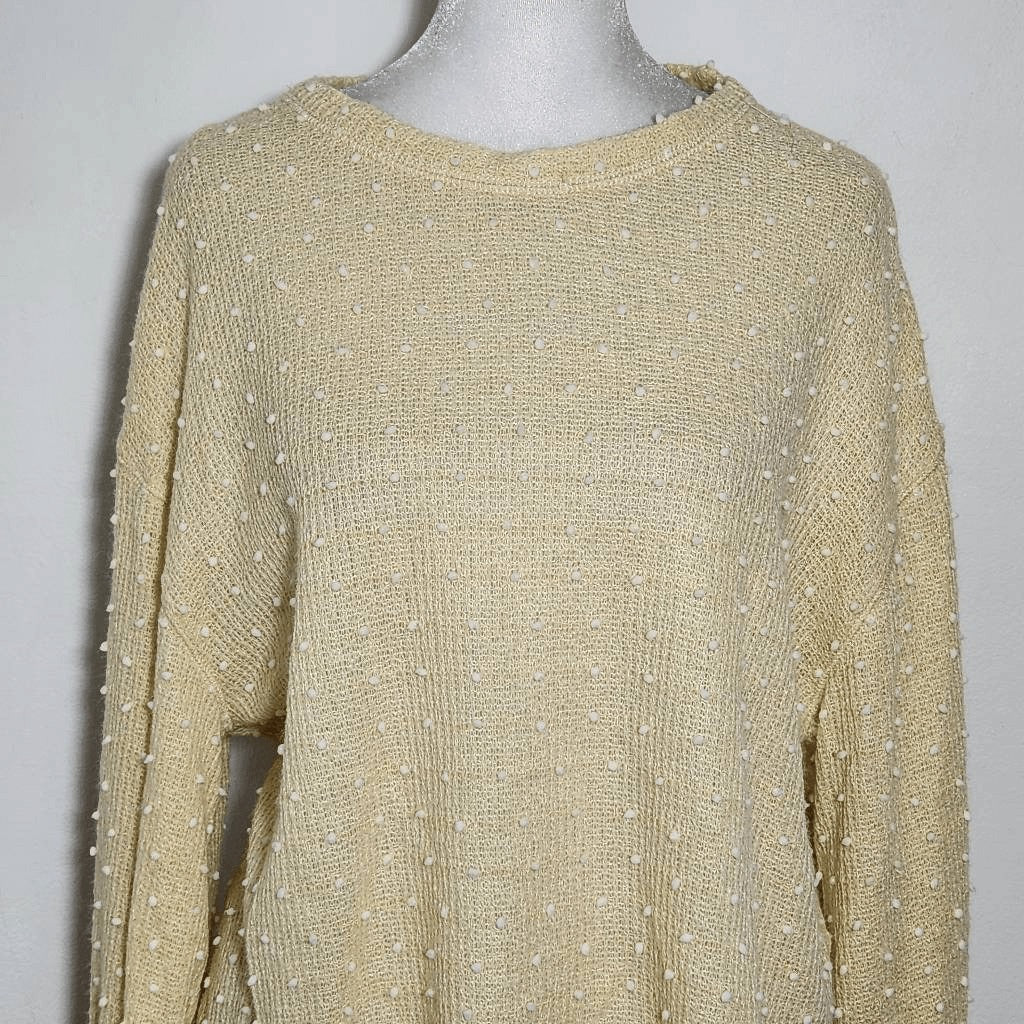 Butter Yellow Ligthweight Sweater with Textured Polka Dots Size Medium