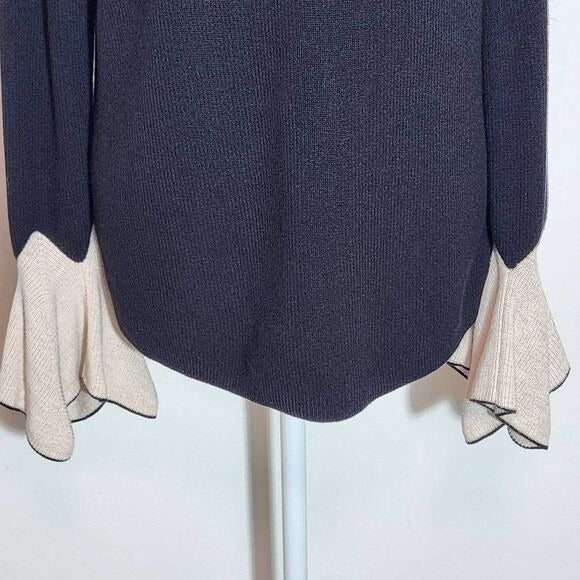 Nic + Zoe Black Sweater with Cream Bell Sleeves Size Large Black and Cream Sweat