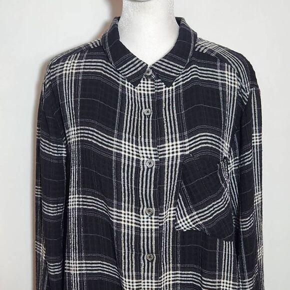Good Hart Black and White Plaid Button Down Tunic Shirt Size Small