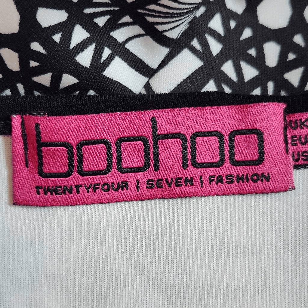 BooHoo Black and White Graphic Print Bodycon Dress Size 10 Sexy Fitted Dress