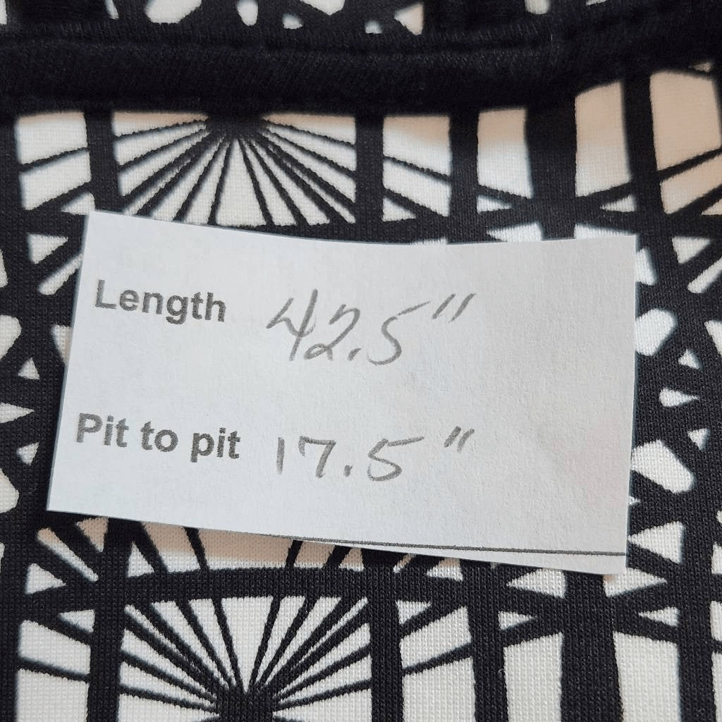 BooHoo Black and White Graphic Print Bodycon Dress Size 10 Sexy Fitted Dress