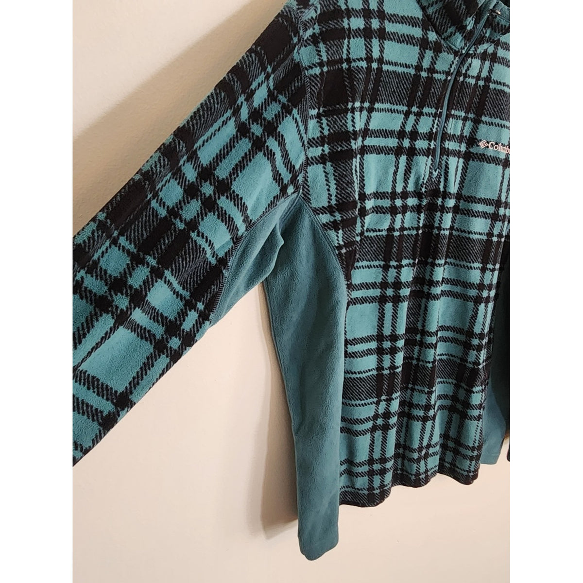 Columbia Teal and Black Plaid Fleece Pullover Size XL
