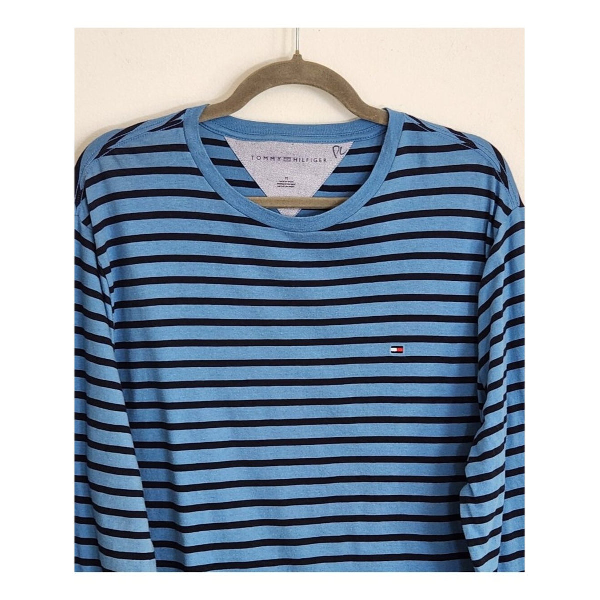 Tommy Hilfiger Blue and Navy Striped Long Sleeve Tee Size Medium