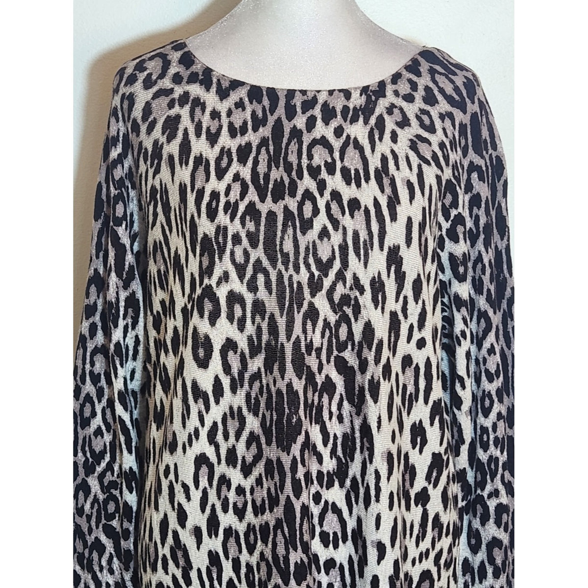 INC International Concepts Gray and Black Leopard Print Tunic Sweater Sz Medium