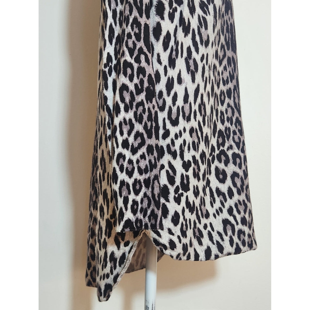 INC International Concepts Gray and Black Leopard Print Tunic Sweater Sz Medium