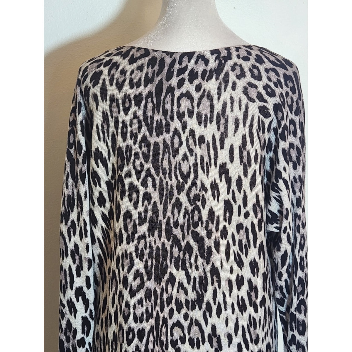 INC International Concepts Gray and Black Leopard Print Tunic Sweater Sz Medium