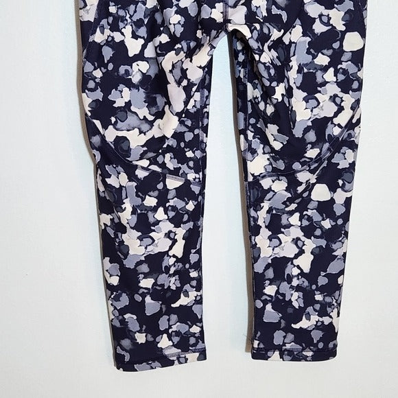 Old Navy Navy and Gray Print Cropped Athletic Leggings Size Medium Petite NWT