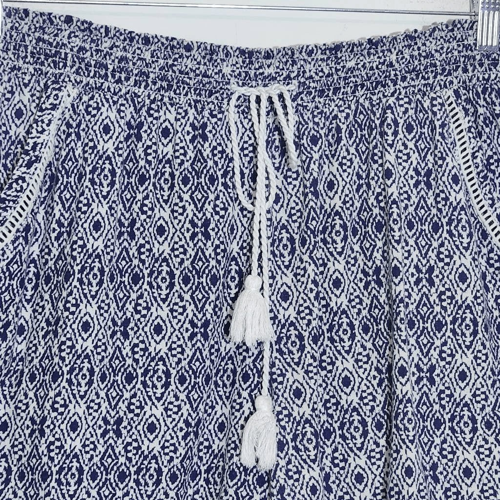 Briggs Navy and White Linen Pull-on Shorts Size XL Navy Aztec Print Shorts