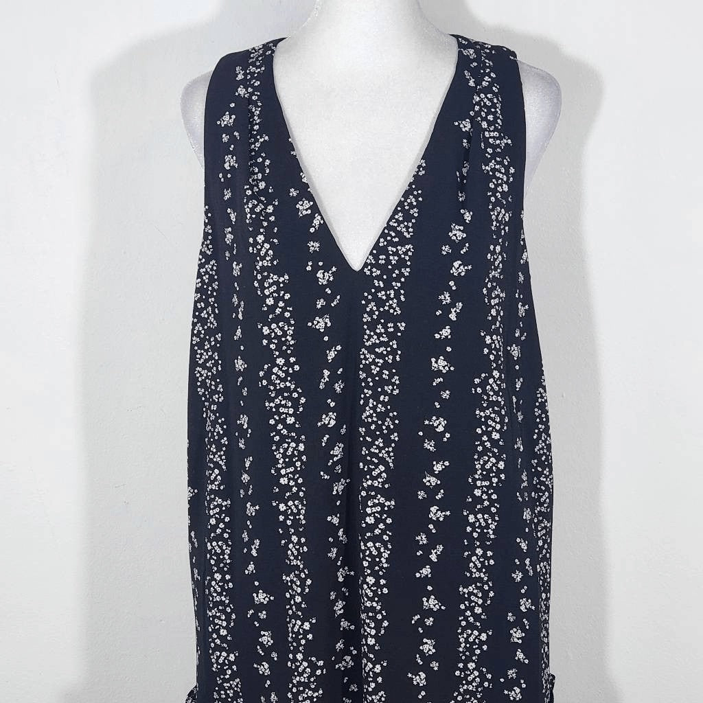 BCBG Paris Black and White Floral V-Neck Dress with Ruffle Hem NWT Size Medium