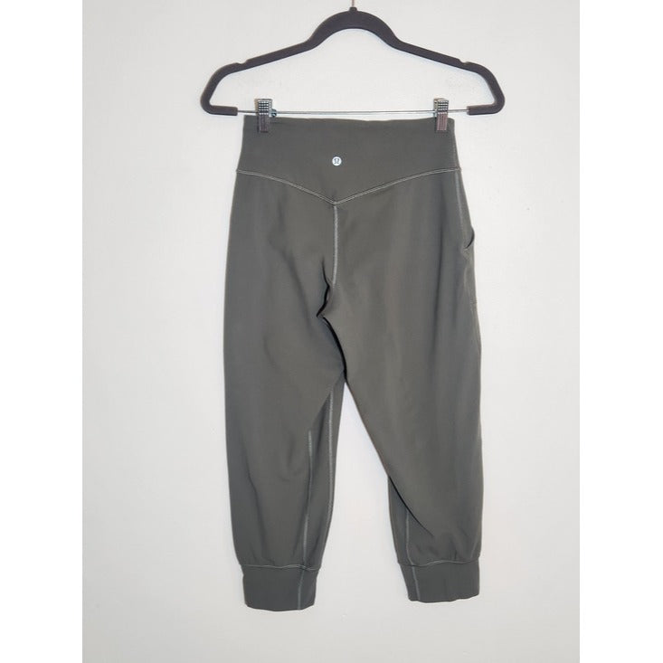 Lululemon Green Capri Joggers Size 6