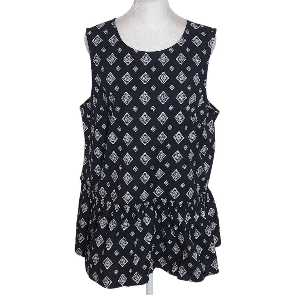 Time and Tru Black and White Print Sleeveless Blouse NWT Size Large 12-14