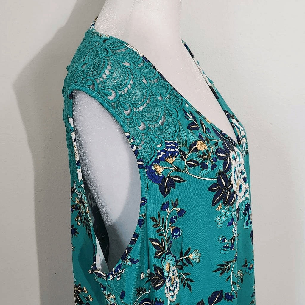 Daniel Rainn Turquoise Blue Floral Blouse NWT Size 2X Plus Size Blue Blouse