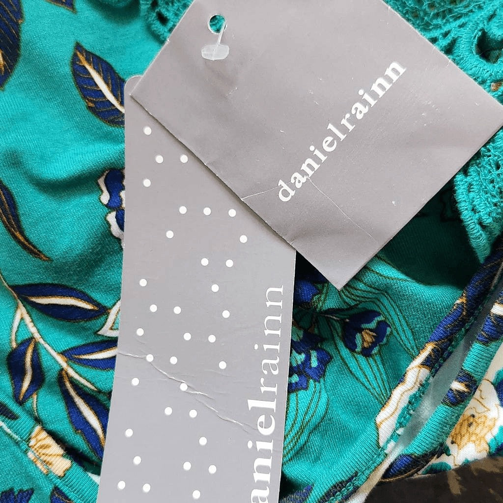 Daniel Rainn Turquoise Blue Floral Blouse NWT Size 2X Plus Size Blue Blouse