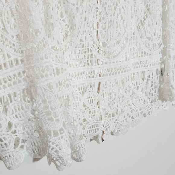 Mele & Pere White Lace Cropped Blouse Size Medium