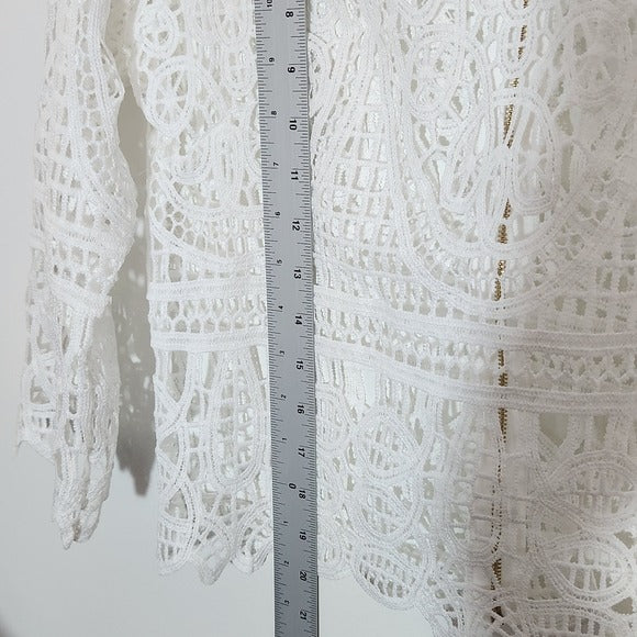 Mele & Pere White Lace Cropped Blouse Size Medium