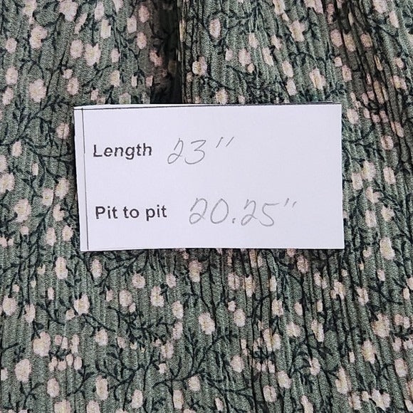 Monteau Green Floral Cap Sleeve Top with Mock Neck Styling Size Medium