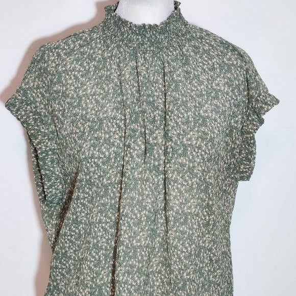 Monteau Green Floral Cap Sleeve Top with Mock Neck Styling Size Medium