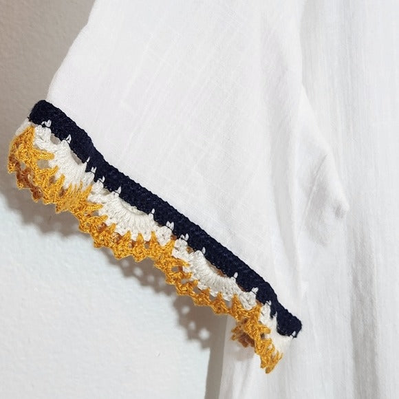 Nautica White Crochet Accent Button Down Shirt Size Medium