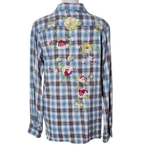 MM Vintage Gray and Blue Plaid Flannel Shirt with Embroidered Detail Size Medium