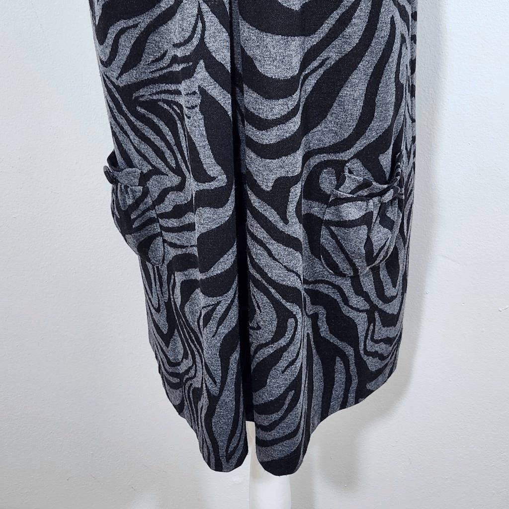 Enfocus Studio Gray Zebra Stripe Dress Size 20W Knee-Length Animal Print Dress