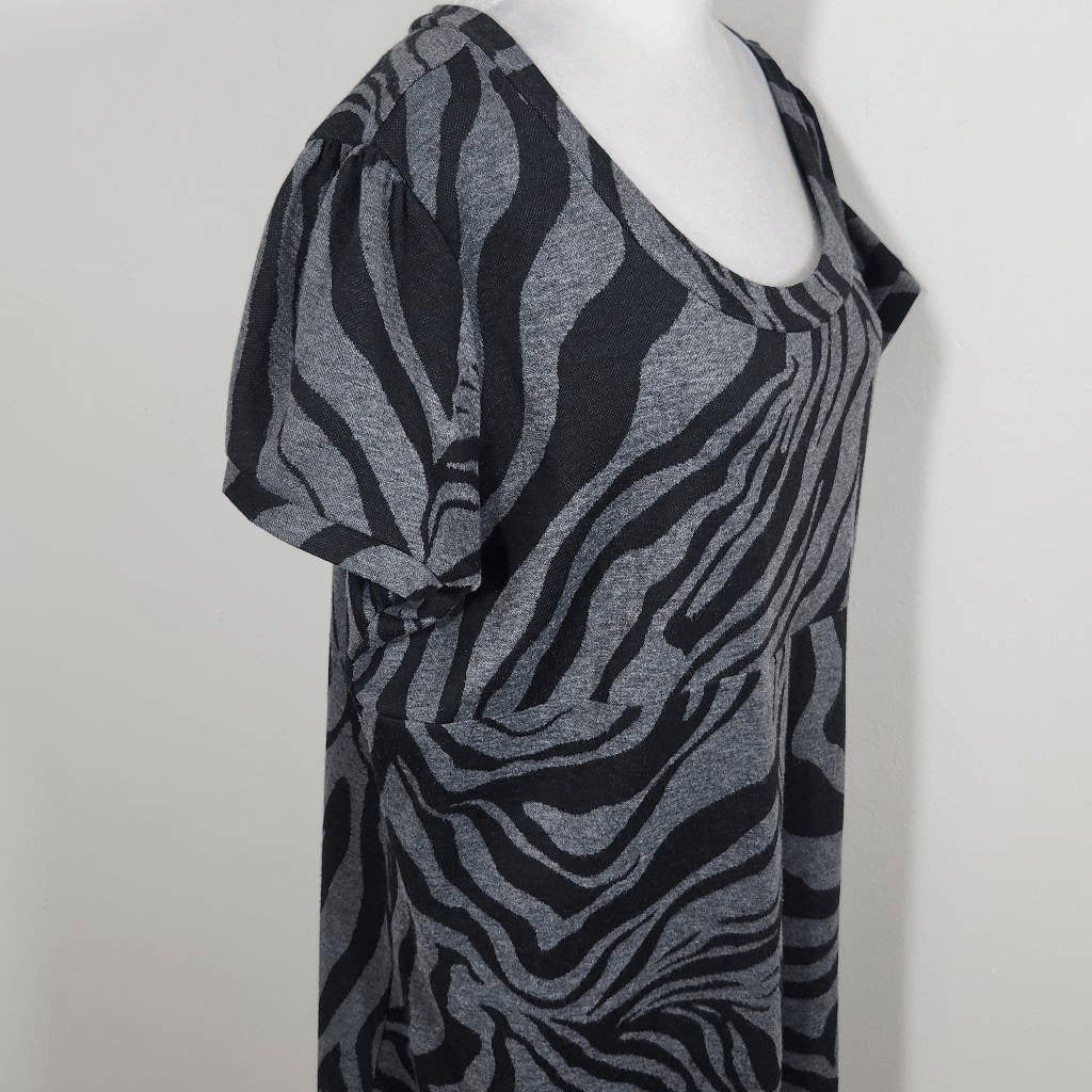 Enfocus Studio Gray Zebra Stripe Dress Size 20W Knee-Length Animal Print Dress